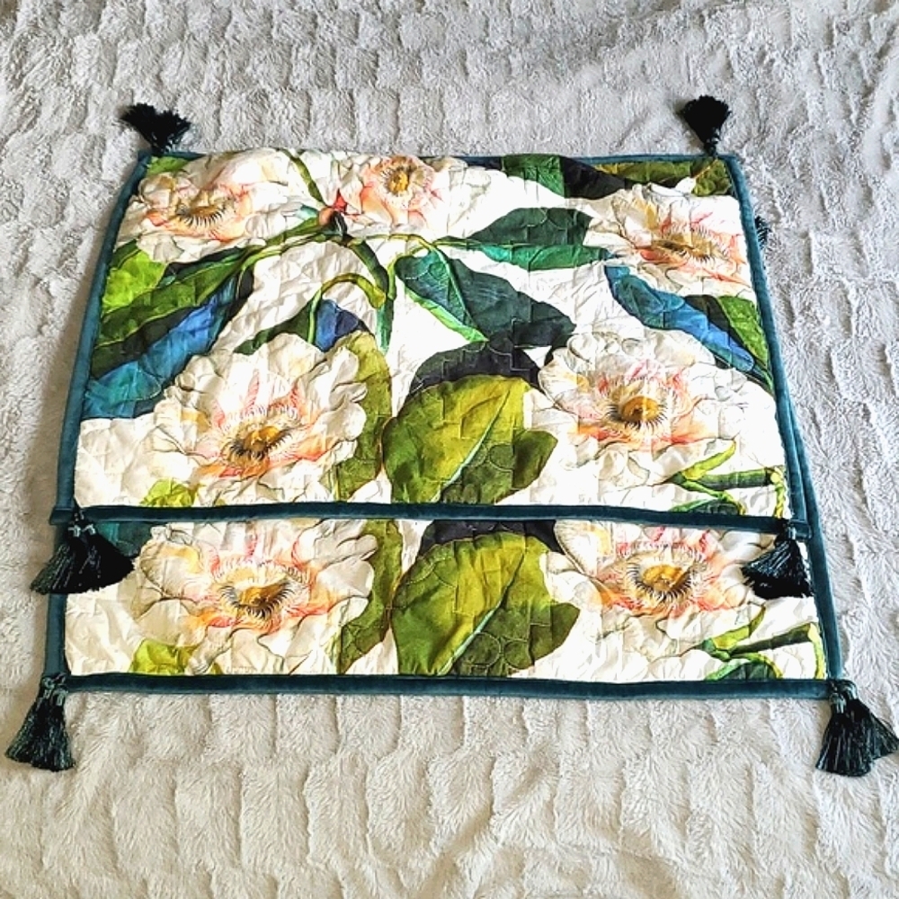 New York Botanical Gardens Set of Two Standard Size Pillow Shams